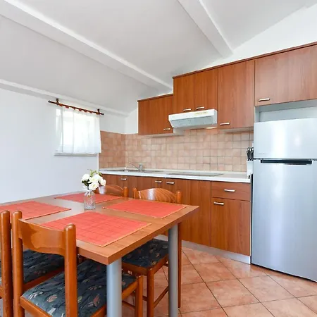 Apartment Fuer 5 Personen Ca 45 Qm In Medulin, Istrien Suedkueste Von Istrien Medulin