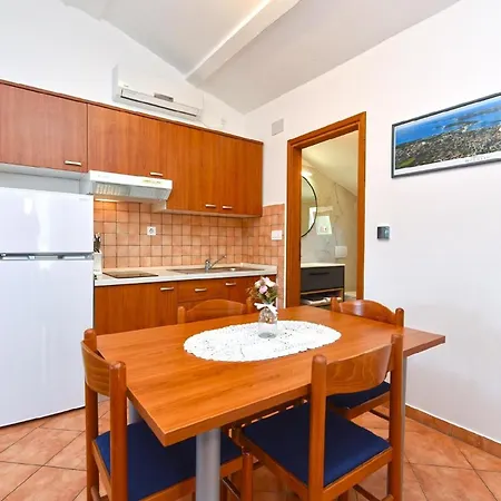 Apartment Fuer 5 Personen Ca 45 Qm In Medulin, Istrien Suedkueste Von Istrien